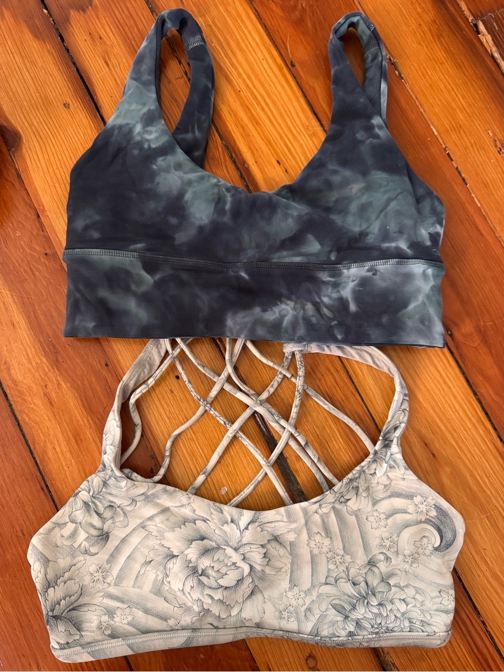 lululemon athletica Tie-Dye Black Sports Bra & Cream Floral Strappy Bralette Set
